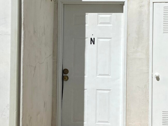 Foto del edificio - 1241 E Ave R