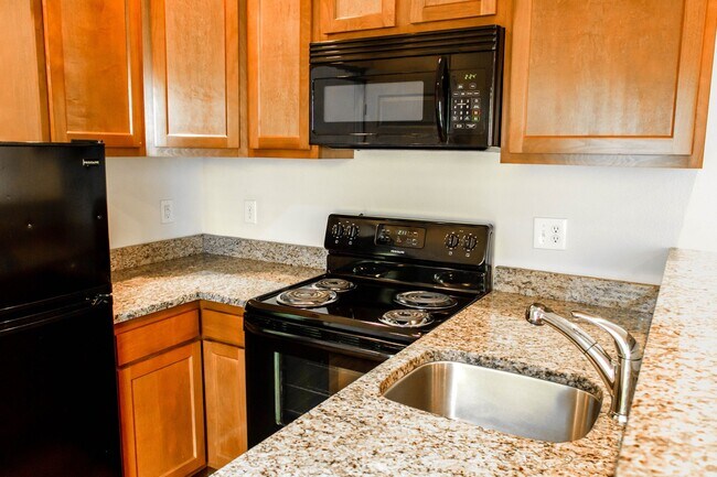 Building Photo - 612 S Fess