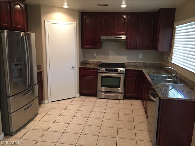 Building Photo - 5426 Bristol Bend Ct