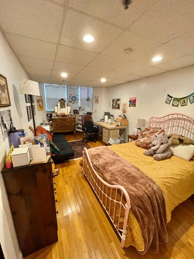 Foto principal - 1061 Beacon St