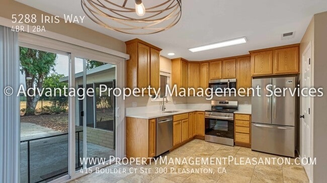 Building Photo - 5288 Iris Way