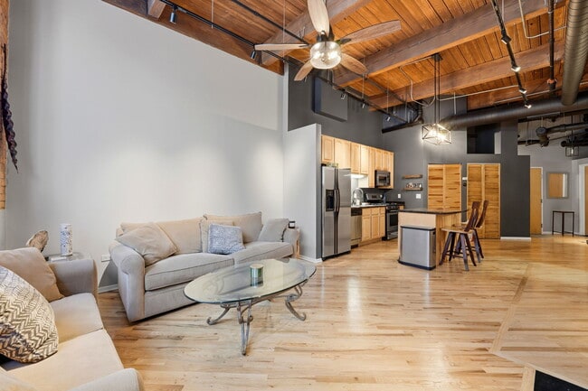 Foto del edificio - 1500 W Monroe St