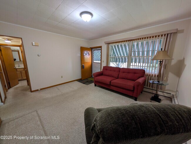 Foto del edificio - 810 Gino Merli Dr