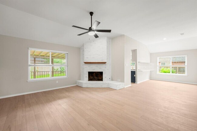 Foto del edificio - 2113 Rosemary Ln