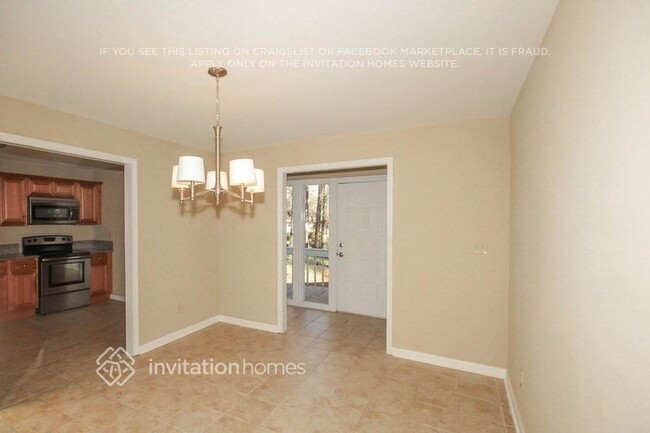 Building Photo - 3179 Terrace Dr