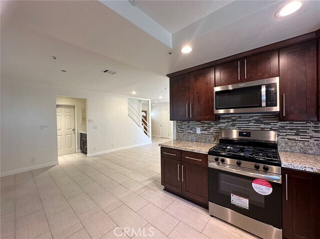 Foto del edificio - 3459 Whistler Ave