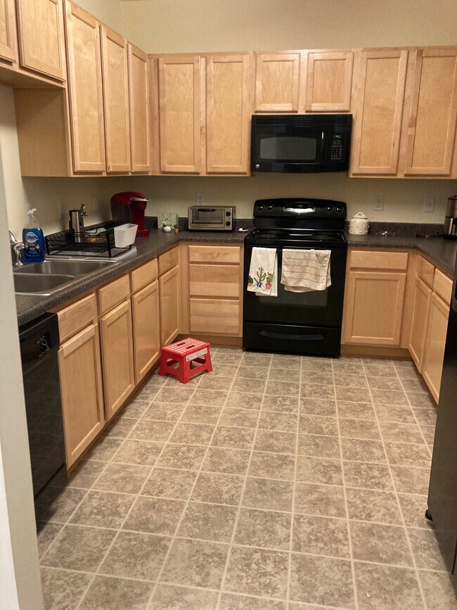 Kitchen space. - 190 Eli Hartley Dr