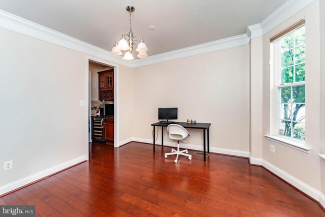 Building Photo - 5938 Talbot Dr