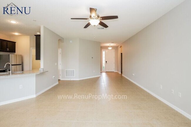 Foto del edificio - Now Available!