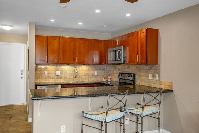 Building Photo - Maui Lani Terraces D-204 – Furnished 1 Bed...
