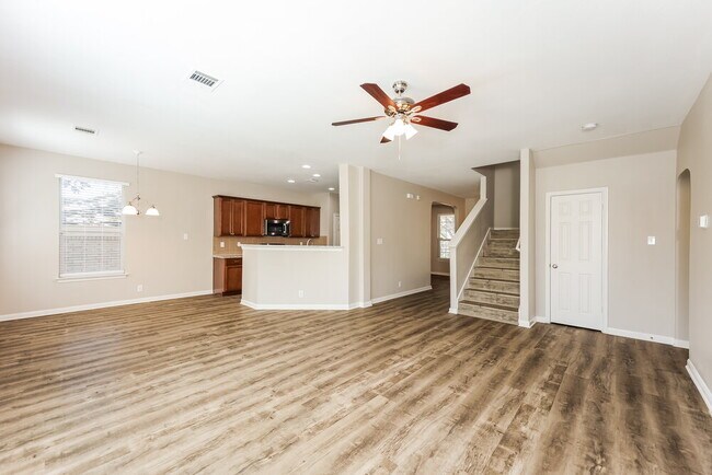 Foto del edificio - 7927 Live Oak Vista