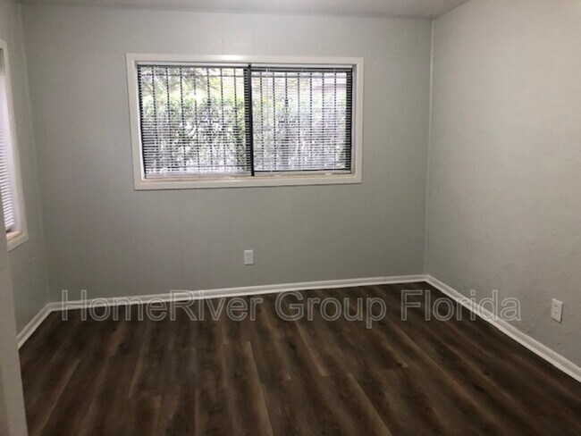 Building Photo - 5224 E Kaley St