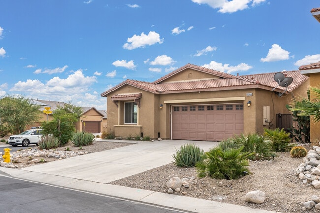 Building Photo - 62855 Kitetail Dr