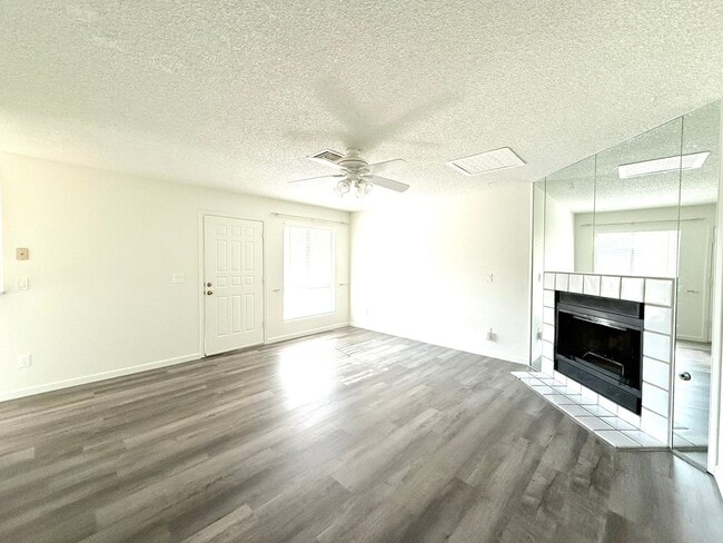 Building Photo - Great condo in Prescott!
