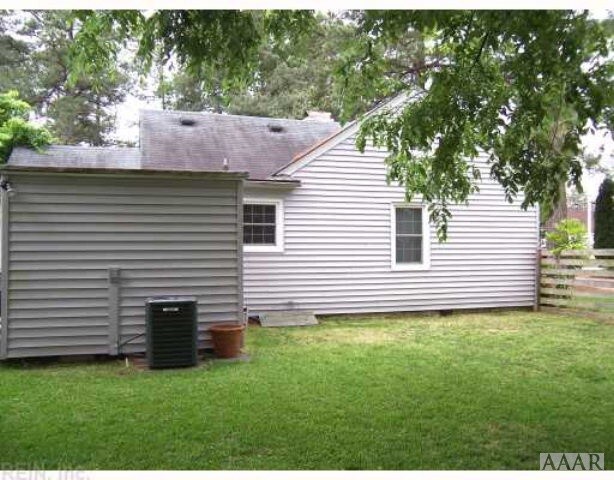 Building Photo - 1116 Camden Ave