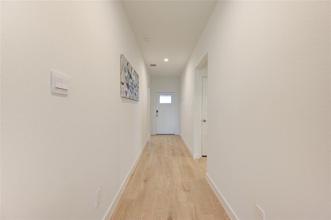 Building Photo - 1327 Via Sacra Dr
