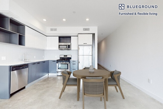 Building Photo - 10810 Palms Blvd