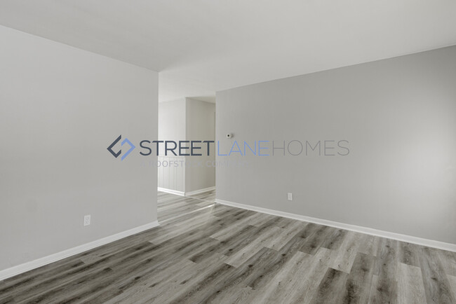 Building Photo - 2608 Marsha Dr