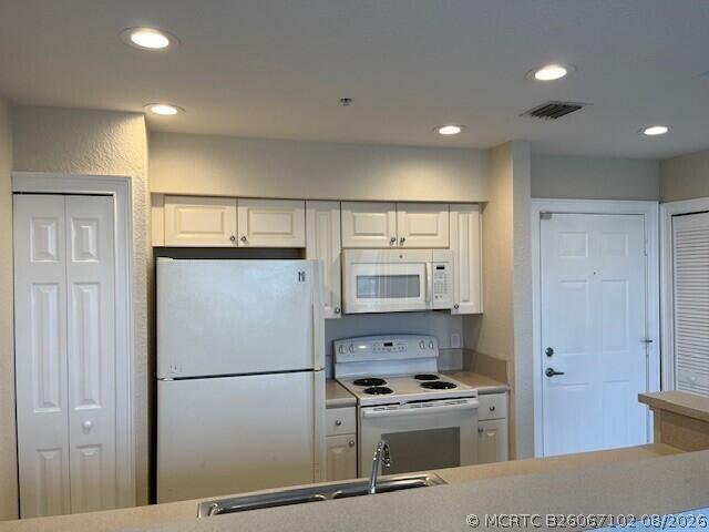 Building Photo - 4620 PGA Blvd