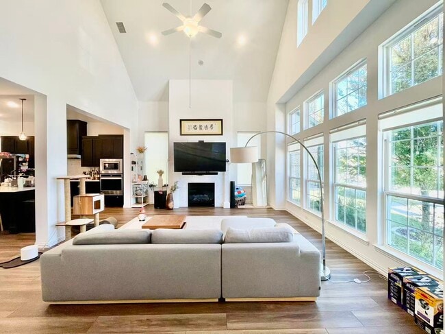 Foto del edificio - 8213 Bethpage Dr