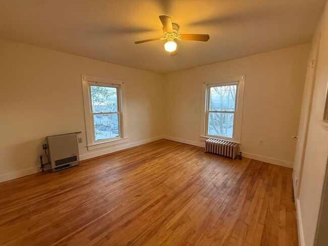 Building Photo - 442 Merrimack St