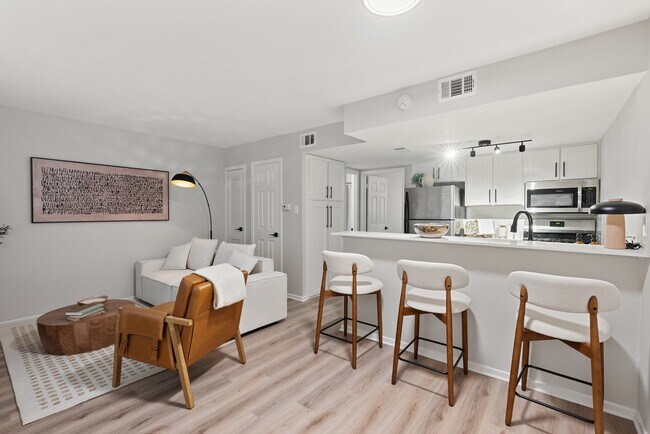Foto del edificio - Creekline Apartments