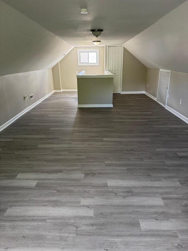 Foto del edificio - 4527 Channing Ln
