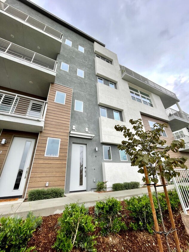 Foto principal - 3B/2BA Home with Private Elevator & Mounta...