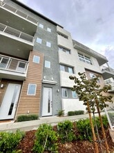 Building Photo - 2088 Bravo Loop