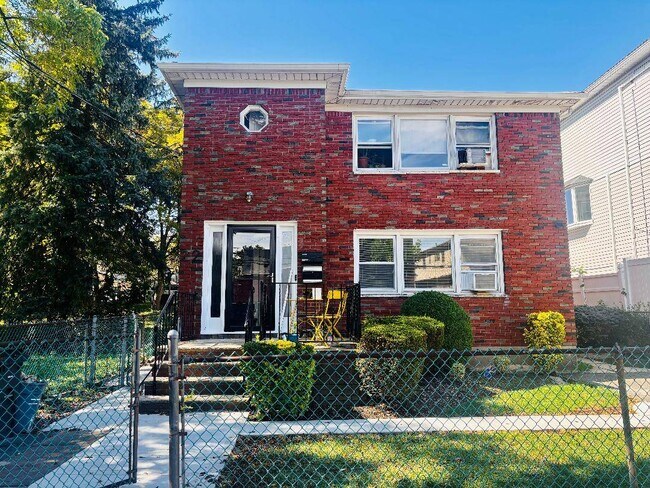 Foto del edificio - 22 Grasmere Ave