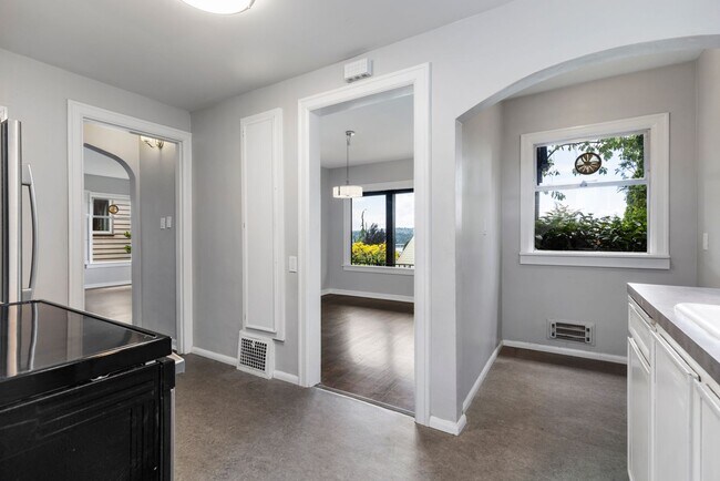 Foto del edificio - 3814 46th Ave NE