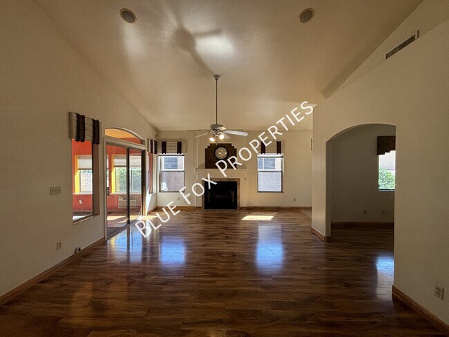 Foto del edificio - 9511 E Briana Ln