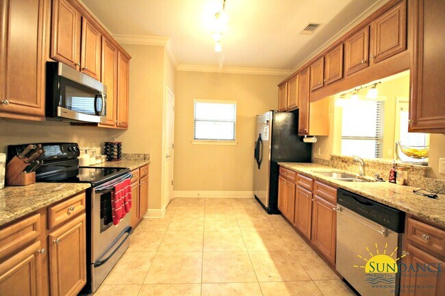 Foto del edificio - Beautiful 3 Bedroom Town Home in the Heart...