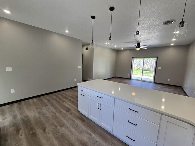 Foto del edificio - 309 9th Ave NE