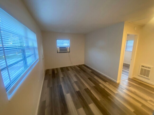 Foto del edificio - 10118 N Lantana Ave