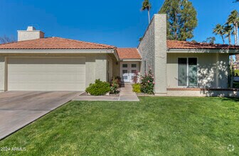 Building Photo - 7812 E Oakshore Dr