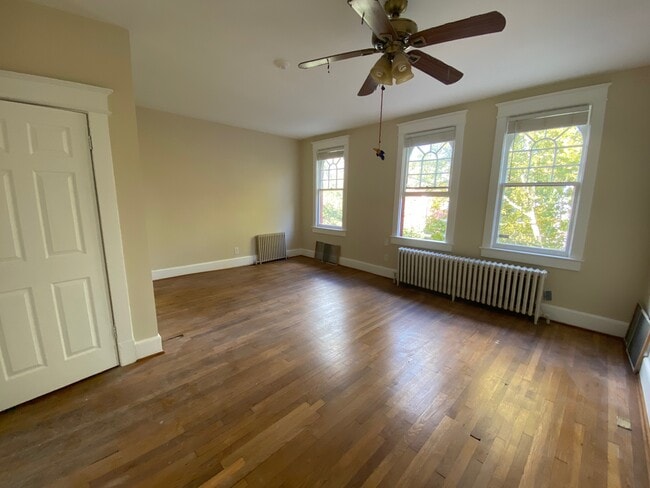 Foto del edificio - 4618 15th St NW