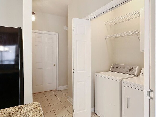 Foto del edificio - 5153 Etta St