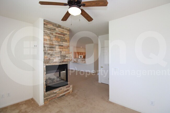 Foto del edificio - 42599 W Candyland Pl