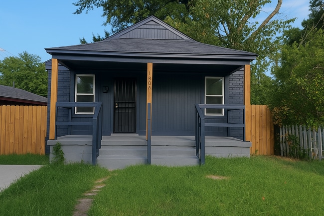 Photo - 804 Boston St House