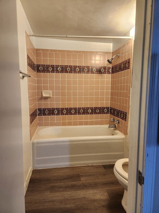 Foto del edificio - Downtown Flagstaff Living – Stylish Condo ...