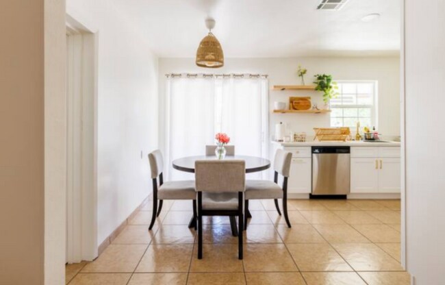 Foto del edificio - 811 N 28th St