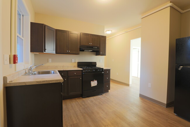 Building Photo - 461 Beech St