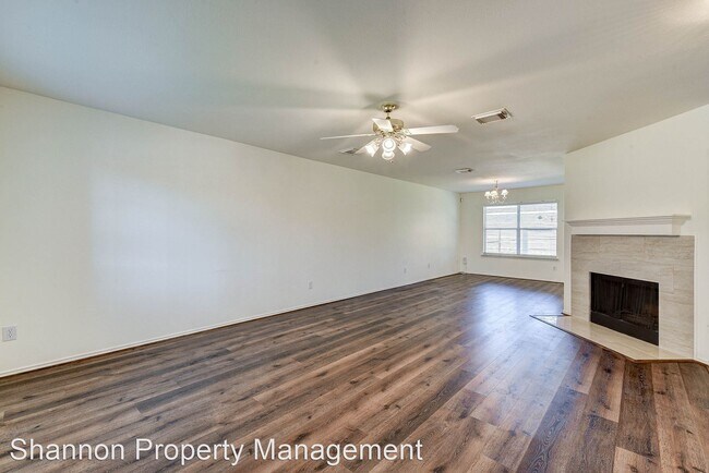 Foto del edificio - 5 br, 3 bath House - 13434 Bishop Way Dr