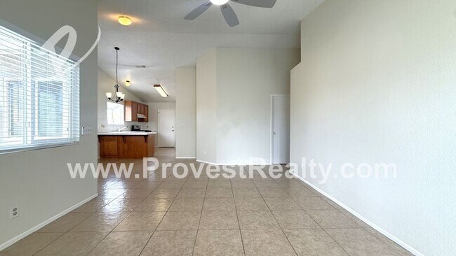 Foto del edificio - 9141 Aspenwood Ln