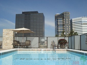 Foto principal - 10959 Rochester Ave