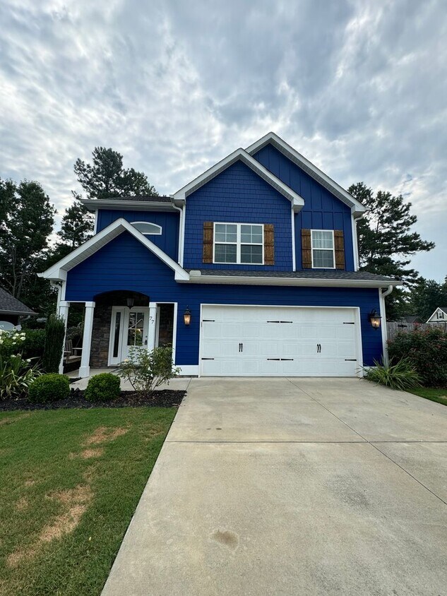 Primary Photo - Nice 3/2.5 House in Shannon- $2,195