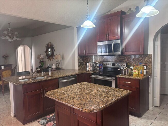 Foto del edificio - Poinciana Home