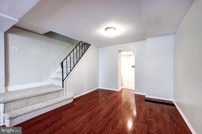 Foto del edificio - 4442 Baker St