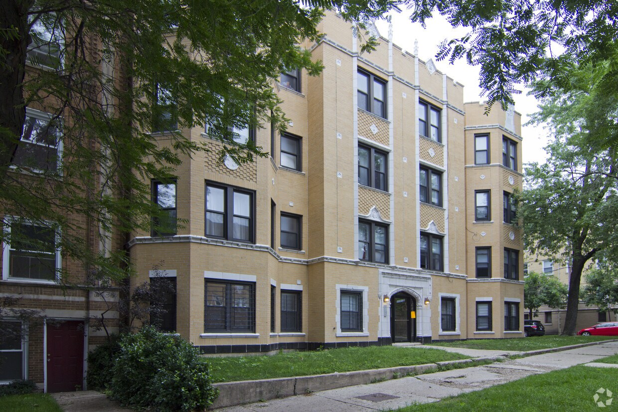 Building Photo - 2034 W Arthur Ave